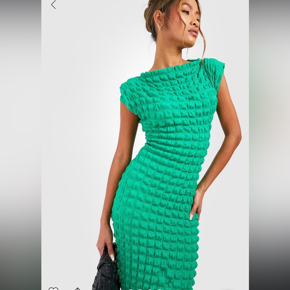 Boohoo bubble textured sleeveless midi dress - sz M - NWT